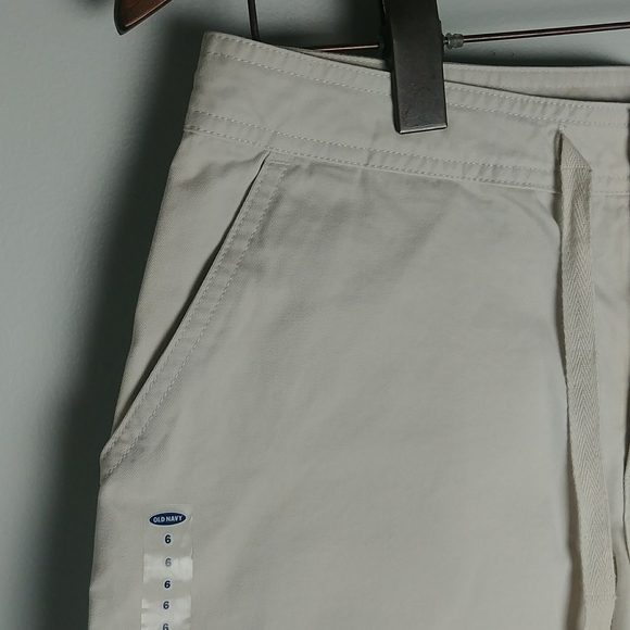 Old Navy Shorts - Picture 2 of 5